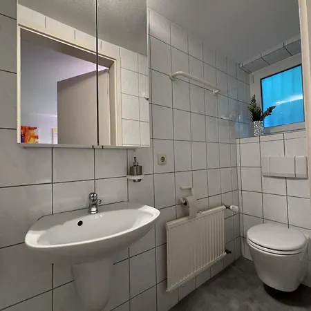 Doppelzimmer In Stuttgart-Birkach - Naehe Musicals Im Si-Zentrum, Messe, Flughafen, Uni Hohenheim Extérieur photo
